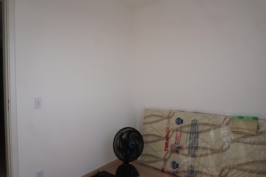 Quarto 1 de apartamento para alugar com 2 quartos, 50m² em Jardim Sao Luiz, Embu das Artes