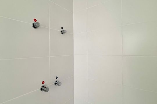 Banheiro  de apartamento à venda com 1 quarto, 33m² em Brooklin, São Paulo