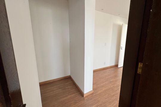 Corredor de apartamento para alugar com 1 quarto, 80m² em Aeroporto, Juiz de Fora