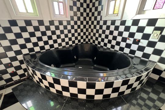 Banheiro da Suíte de casa para alugar com 2 quartos, 280m² em Aeroporto, Juiz de Fora