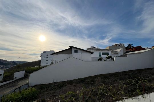 Vista da Suíte de casa para alugar com 2 quartos, 280m² em Aeroporto, Juiz de Fora