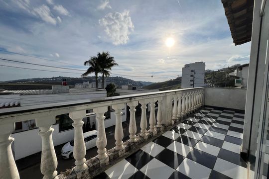 Sacada da Sala de casa para alugar com 2 quartos, 280m² em Aeroporto, Juiz de Fora