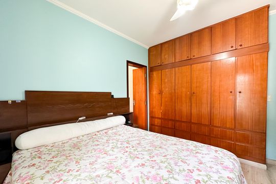 Suíte  de casa à venda com 3 quartos, 250m² em Batistini, São Bernardo do Campo