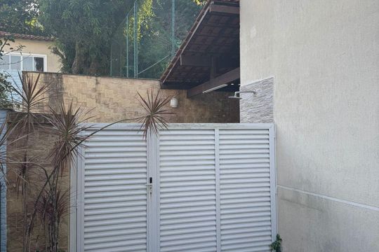 Garagem de casa de condomínio à venda com 3 quartos, 103m² em Pechincha, Rio de Janeiro