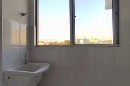 Área de serviço de apartamento para alugar com 2 quartos, 47m² em Jardim Guanabara, Belo Horizonte