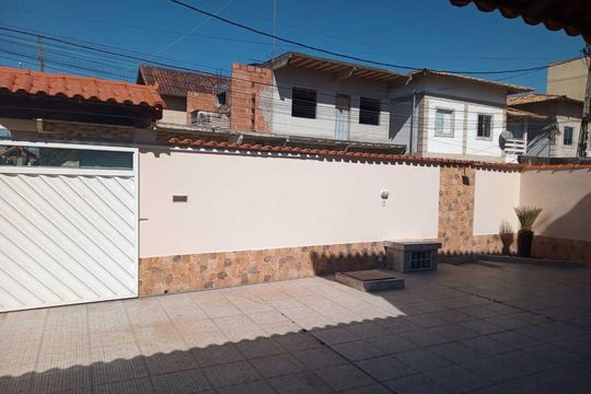 Fachada de casa para alugar com 4 quartos, 200m² em Cidade Beira Mar, Rio das Ostras