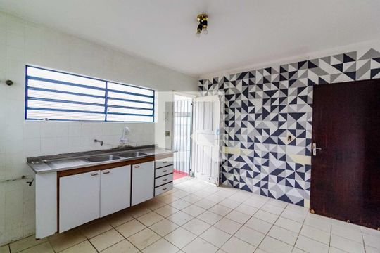 Casa à venda com 3 quartos, 132m² em Jardim Los Angeles, São Paulo