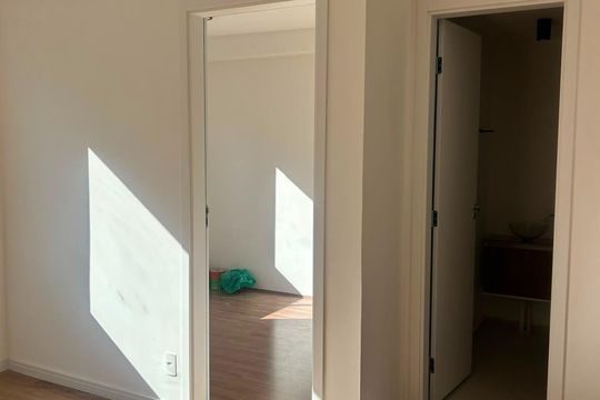 Sala de apartamento à venda com 2 quartos, 33m² em Parque Pan Americano, São Paulo