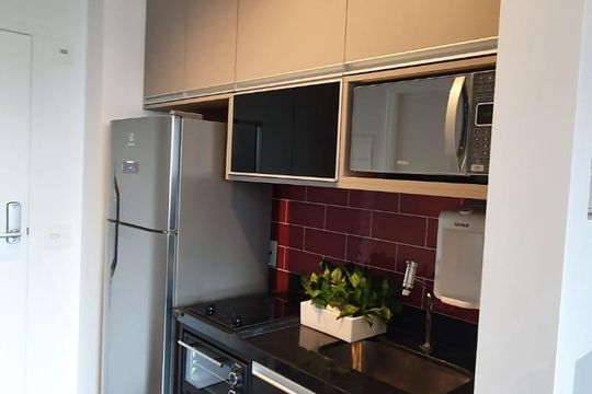 Cozinha de apartamento para alugar com 1 quarto, 32m² em Pinheiros, São Paulo
