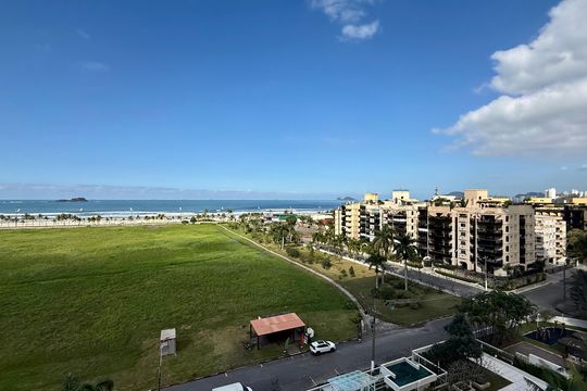 Vista de apartamento para alugar com 5 quartos, 200m² em Jardim das Conchas, Guarujá