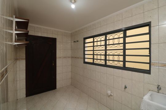 Área de Serviço de casa à venda com 3 quartos, 147m² em Vila Olinda, São Paulo