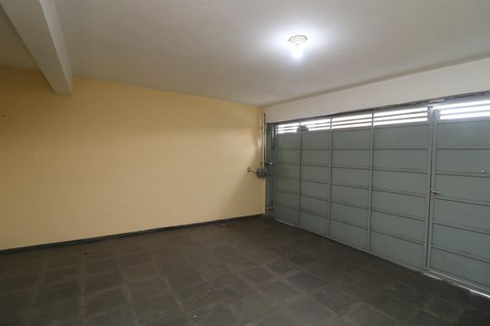 Garagem de casa à venda com 3 quartos, 147m² em Vila Olinda, São Paulo