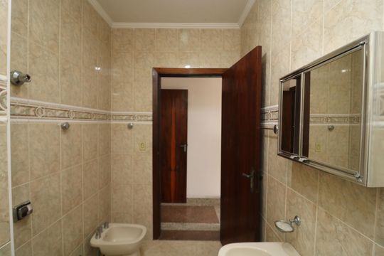 Banheiro da Suíte de casa à venda com 3 quartos, 147m² em Vila Olinda, São Paulo