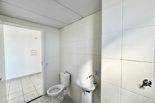 Banheiro  de apartamento para alugar com 2 quartos, 46m² em Jardim Lourdes, Ferraz de Vasconcelos