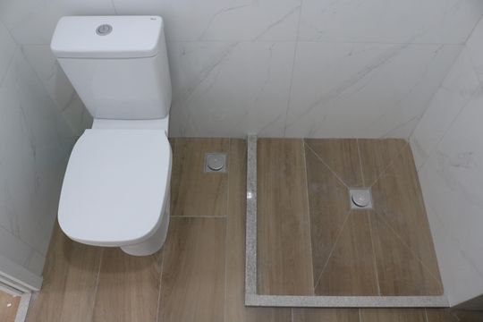 Banheiro de apartamento à venda com 2 quartos, 42m² em Barra Funda, São Paulo