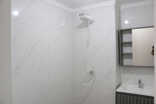 Banheiro de apartamento à venda com 2 quartos, 42m² em Barra Funda, São Paulo