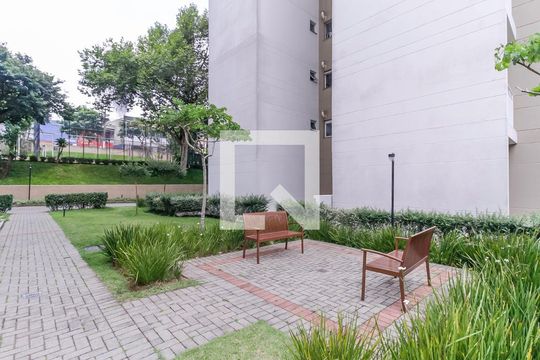 Praça de apartamento para alugar com 2 quartos, 64m² em Parque São Lucas, São Paulo