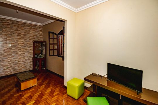 Casa à venda com 6 quartos, 300m² em Renascença, Belo Horizonte