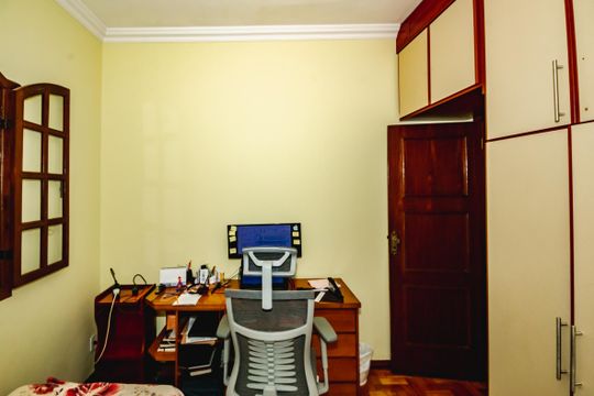 Casa à venda com 6 quartos, 300m² em Renascença, Belo Horizonte