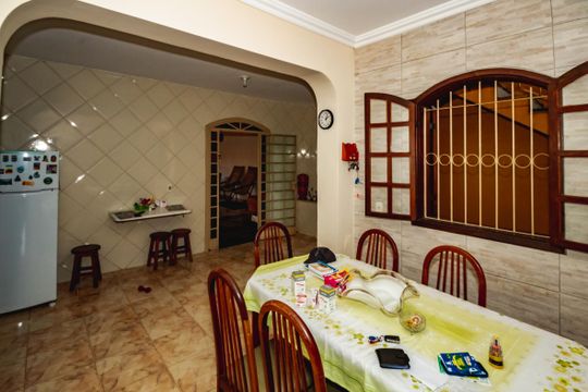 Casa à venda com 6 quartos, 300m² em Renascença, Belo Horizonte