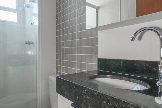 Banheiro Social de apartamento para alugar com 2 quartos, 65m² em Jardim Itu Planalto, Porto Alegre