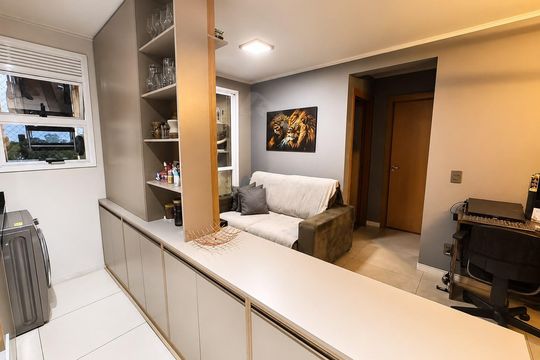 Cozinha de apartamento à venda com 2 quartos, 60m² em Olaria, Canoas