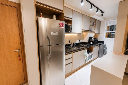 Cozinha de apartamento à venda com 2 quartos, 60m² em Olaria, Canoas