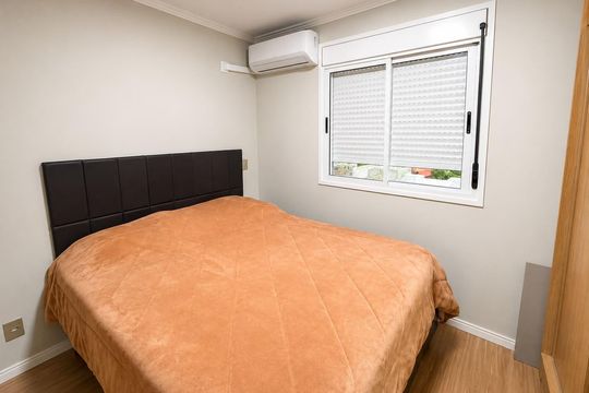 Quarto de apartamento à venda com 2 quartos, 60m² em Olaria, Canoas