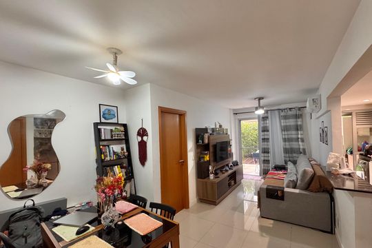 Sala de apartamento para alugar com 1 quarto, 80m² em Recreio dos Bandeirantes, Rio de Janeiro
