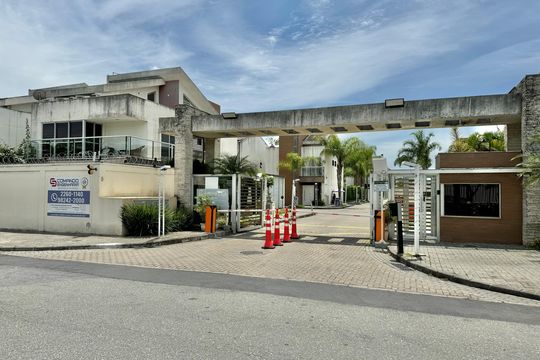 Fachada de apartamento para alugar com 1 quarto, 80m² em Recreio dos Bandeirantes, Rio de Janeiro