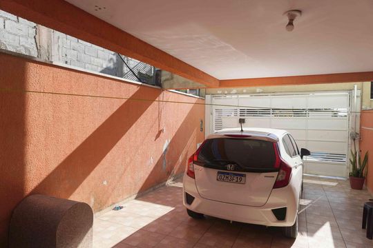 Garagem de casa à venda com 2 quartos, 138m² em Cidade São Pedro - Gleba A, Santana de Parnaíba