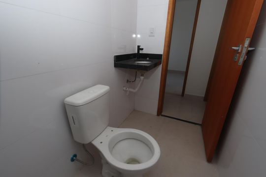 Banheiro de apartamento à venda com 2 quartos, 33m² em Vila Prudente, São Paulo