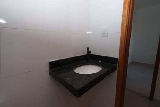 Banheiro de apartamento à venda com 2 quartos, 33m² em Vila Prudente, São Paulo