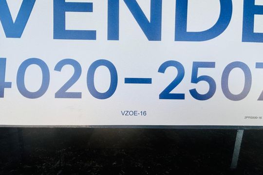 Placa instalada em 07/07/2026 com o código VZOE-16 de casa à venda com 2 quartos, 200m² em Santo Afonso, Novo Hamburgo