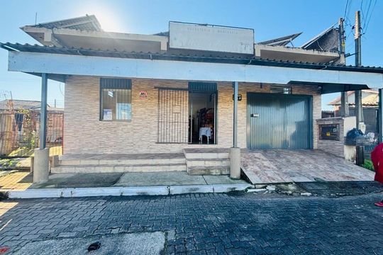 Fachada de casa à venda com 2 quartos, 200m² em Santo Afonso, Novo Hamburgo