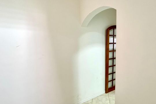 Escada de casa para alugar com 2 quartos, 125m² em Jardim Adriana, Guarulhos