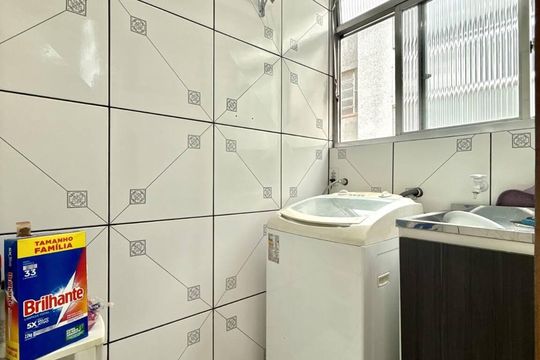 Área de serviço de apartamento para alugar com 1 quarto, 41m² em São Sebastião, Porto Alegre