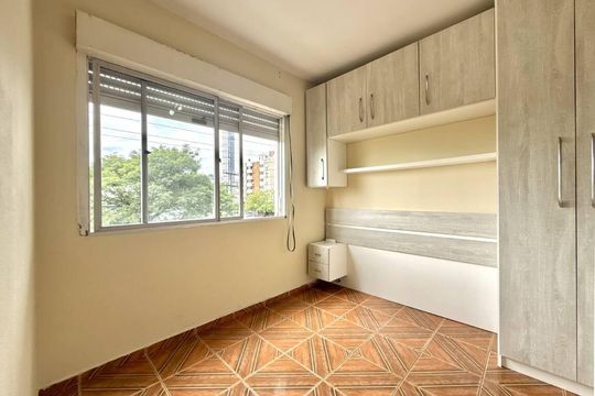 Quarto de apartamento para alugar com 1 quarto, 41m² em São Sebastião, Porto Alegre