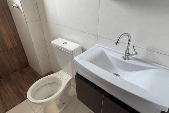Banheiro de apartamento para alugar com 2 quartos, 43m² em Mirandópolis, São Paulo