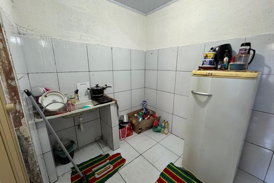 Cozinha Anexo 1 de casa à venda com 8 quartos, 249m² em QNM 23, Brasília