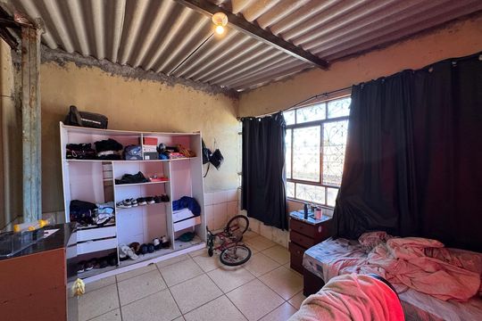 Quarto 2 Anexo 2 de casa à venda com 8 quartos, 249m² em QNM 23, Brasília