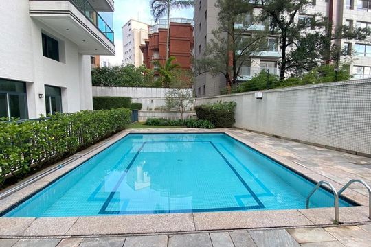 Apartamento para alugar com 4 quartos, 202m² em Higienópolis, São Paulo