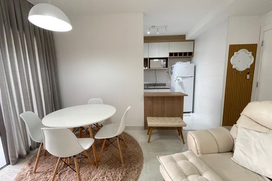 Sala de apartamento para alugar com 2 quartos, 55m² em Vila Sonia, São Paulo