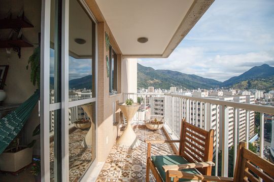 Sala Varanda de apartamento à venda com 2 quartos, 69m² em Tijuca, Rio de Janeiro