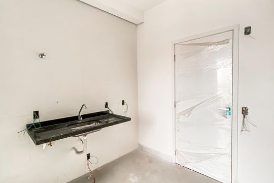 Sala  de apartamento à venda com 2 quartos, 40m² em Vila Carmosina, São Paulo