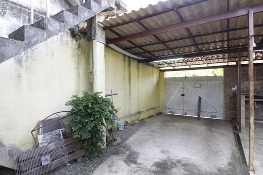 Garagem de kitnet/studio para alugar com 1 quarto, 150m² em Parque Eldorado 2, Cabo Frio
