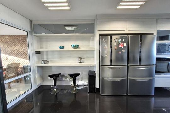 Apartamento à venda com 3 quartos, 223m² em Jardim Marajoara, São Paulo