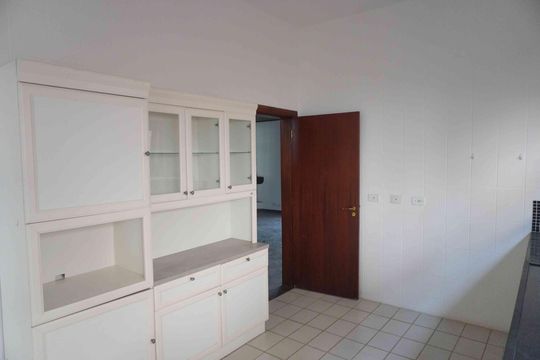 Cozinha de casa de condomínio para alugar com 3 quartos, 290m² em Alphaville, Santana de Parnaíba