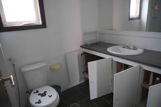 Banheiro de casa de condomínio para alugar com 3 quartos, 290m² em Alphaville, Santana de Parnaíba