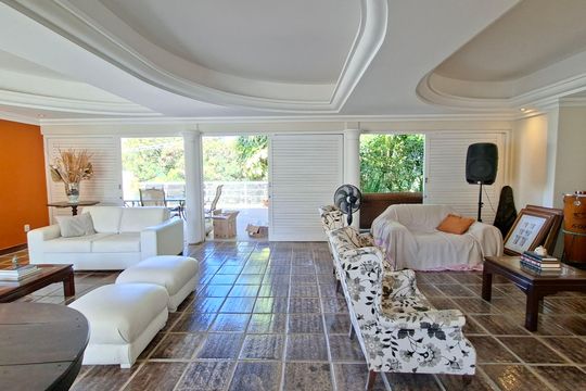 Sala 1 de casa para alugar com 4 quartos, 450m² em Horto Florestal, Salvador